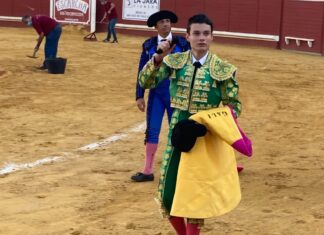 El Gali, oreja con fuerte petición de la segunda en Utrera