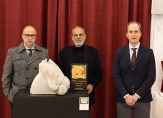 El artista malagueño Rafael Heredia Cuevas exponía en las Jornadas Taurinas de Osuna