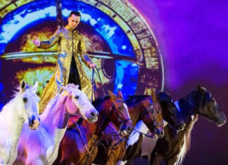 Fuengirola acoge el espectáculo ecuestre de Paco Martos