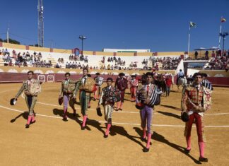 Oreja para cada uno de los alumnos de las escuelas malagueñas en Alcudia de Guadix