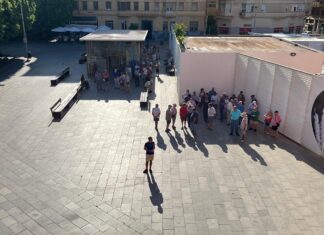 Ganas de toros con colas en las taquillas de La Malagueta