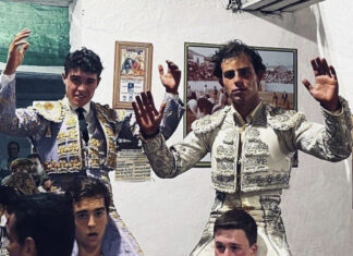 Puerta Grande para Ignacio Candelas en Castellar