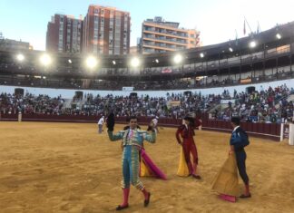 Orejas a Ángel Gabriel y Esteban Molina en una tarde marcada por los fallos a aceros