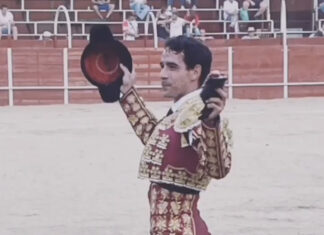 José Antonio Lavado corta una oreja a un ‘Adolfo’ en Mejorada