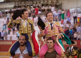 Rafaelillo y Oliva Soto, a hombros con la de Martín Lorca en Cabra