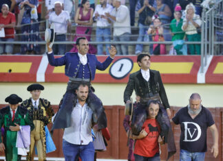 Ferrer Martín sale a hombros con Diego Ventura en Vera