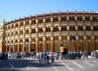 Fortes y Santana Claros en los carteles de la Feria del Pilar de Zaragoza
