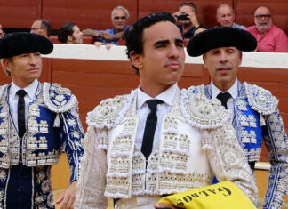 La espada deja en una oreja el premio a una gran tarde de Galdós en Soria