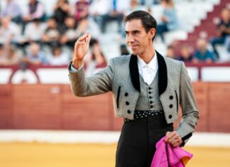 Primera toma de contacto de Fortes con la afición aragonesa en Tarazona