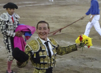 Maripaz Vega regresa con solvencia a México