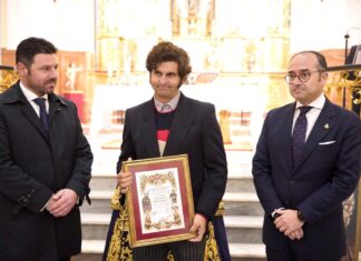 Una saya torera de Morante de la Puebla para la Virgen de las Angustias de Campillos