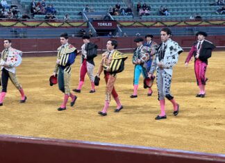 Moli de Ronda gusta con el capote en el Kilómetro Cero de Vistalegre