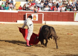 Ignacio Candelas corta una oreja en Santisteban del Puerto.
