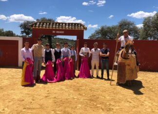 Tentadero de la Escuela de Málaga en la ganadería de Hermanos Sampedro