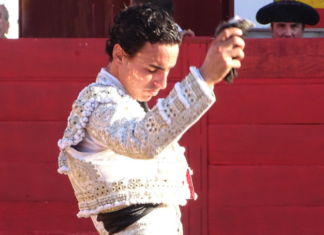 Galdós corta la única oreja a los ‘Adolfos’ en Las Rozas de Puerto Real