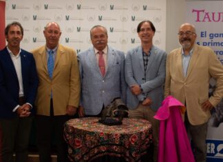 El Colegio de Veterinarios presenta el Trofeo al Toro Más Bravo 2023