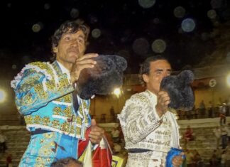 Galdós, a hombros con un gran Curro Díaz en Baeza