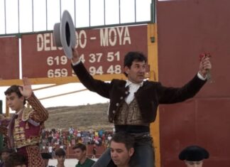 José Antonio Mancebo corta dos orejas en Darro