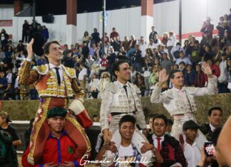 Importante tarde de Galdós en Cajabamba, saliendo a hombros con Galván y Roca Rey