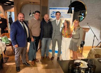 Fortes expone los valores de la tauromaquia aplicados a la empresa