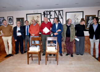 La Peña Juan Breva entrega sus trofeos de 2022 y 2023