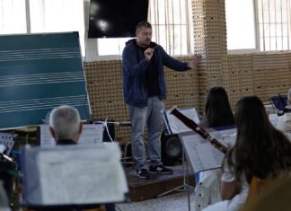 La batuta de la Banda de Miraflores cambia de manos