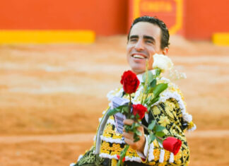 Feliz reencuentro de Galdós con la plaza de Chota en su primer compromiso