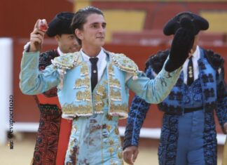 Oreja para Quesada en el arranque de la Feria Real de Algeciras