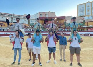 Los tres alumnos de las escuelas malagueñas salen a hombros en Jódar