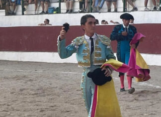 Oreja a Canito en el festejo del Certamen Interprovincial en Siles