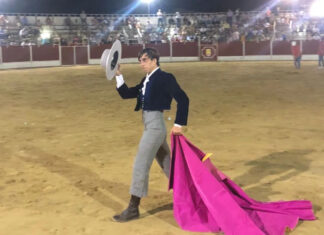 Gran ambiente en la novillada del Interprovincial de Benamocarra