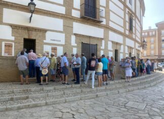 Ambientazo en el primer día de apertura de taquillas en Antequera