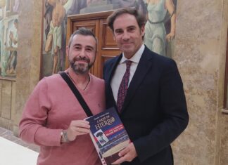 Encuentro de Miguel Báez ‘Litri’ con el biógrafo de su tío Manuel en Málaga