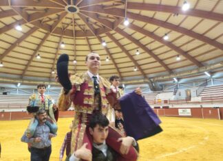 Rojas Ramírez triunfa en El Bosque en el homenaje a los afectados por la DANA