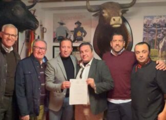 El malagueño Martín Ordóñez se estrena como apoderado junto a Jesuli de Torrecera