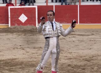 Buen inicio de temporada para Galdós: tres orejas en Fitero