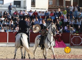 Mano a mano de rejoneadores malagueños por el Aguacate de Oro de Benamocarra