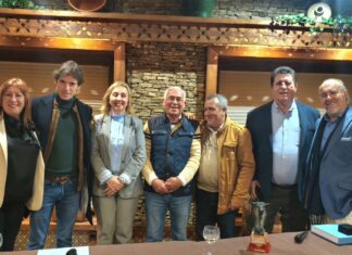 Santana Claros visita la Peña Taurina Emilio Oliva de Arcos de la Frontera