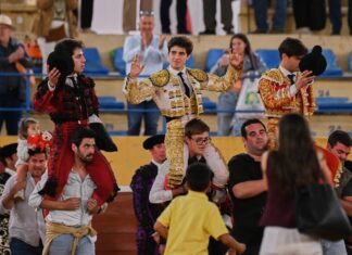 Galería de una novillada de Puerta Grande en Marbella