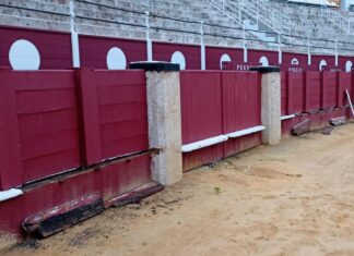 Reemplazo de estribos en La Malagueta para garantizar la seguridad en el inicio de la temporada