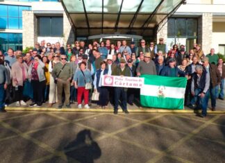 La visita a la ganadería de Murteira Grave de los socios de la Peña de Cártama