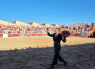 Ferrer Martín corta una oreja que pudieron ser tres en San Adrián
