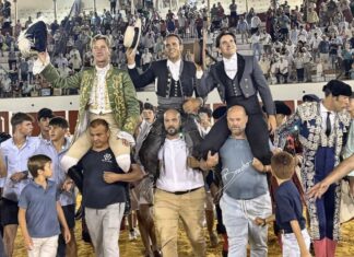 Enfadaron a la bestia en una gran tarde de toreo a caballo en Antequera