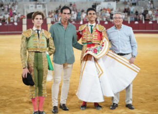 La Fiesta de la Fiesta en una gran final del Certamen de Escuelas en La Malagueta