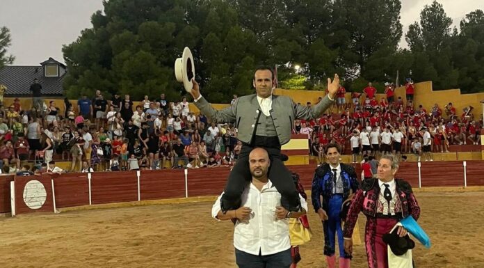 La cuadra de Ferrer Martín sigue brillando para cortar tres orejas en Cenizate