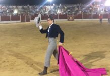 Noche de viernes con toros en la Axarquía