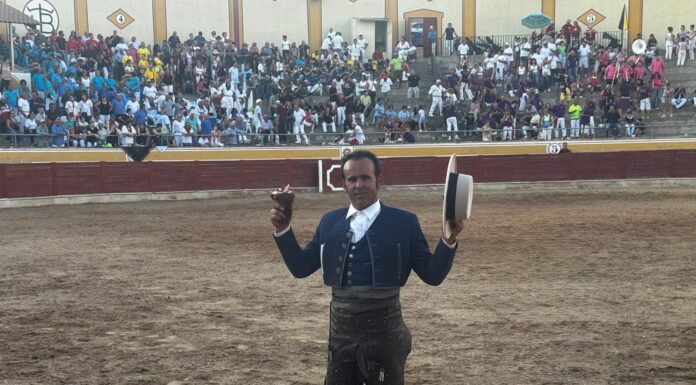 Reencuentro de Ferrer Martín y Cuauhtémoc Ayala, con oreja para cada uno en Jadraque