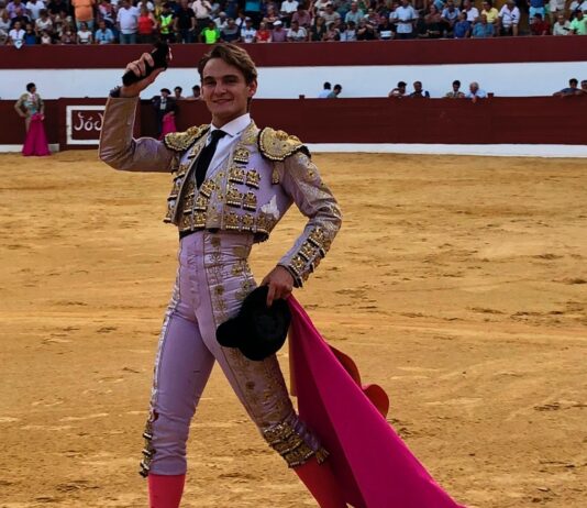 Oreja de valor y entrega para Jaime Padilla en Jódar