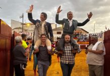 Tarde de gran conexión con los tendidos de Ferrer Martín junto a Paulo Jorge Santos en Torrenueva